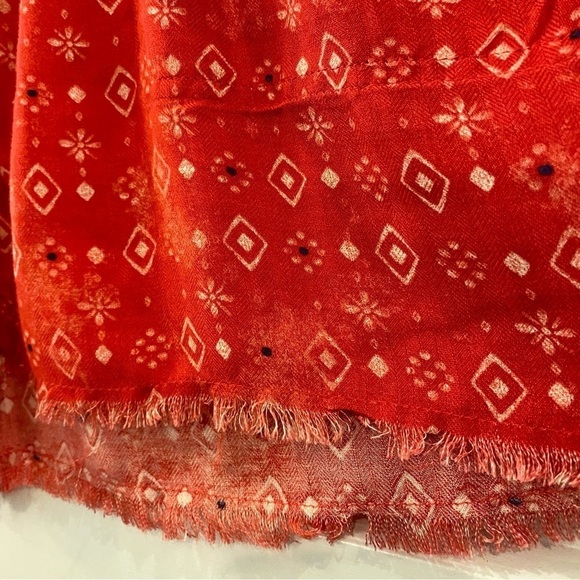 NWT True Craft Women's Medium red abstract print elastic waist frayed hem shorts - Picture 4 of 8